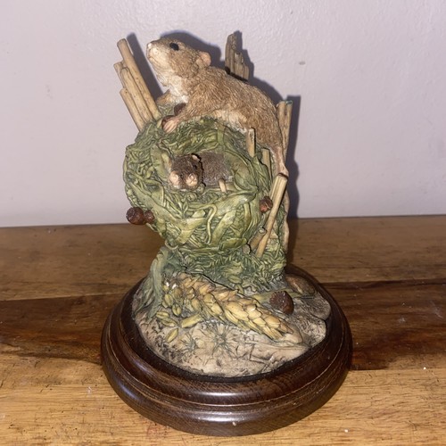 Country artists harvest mice - country,